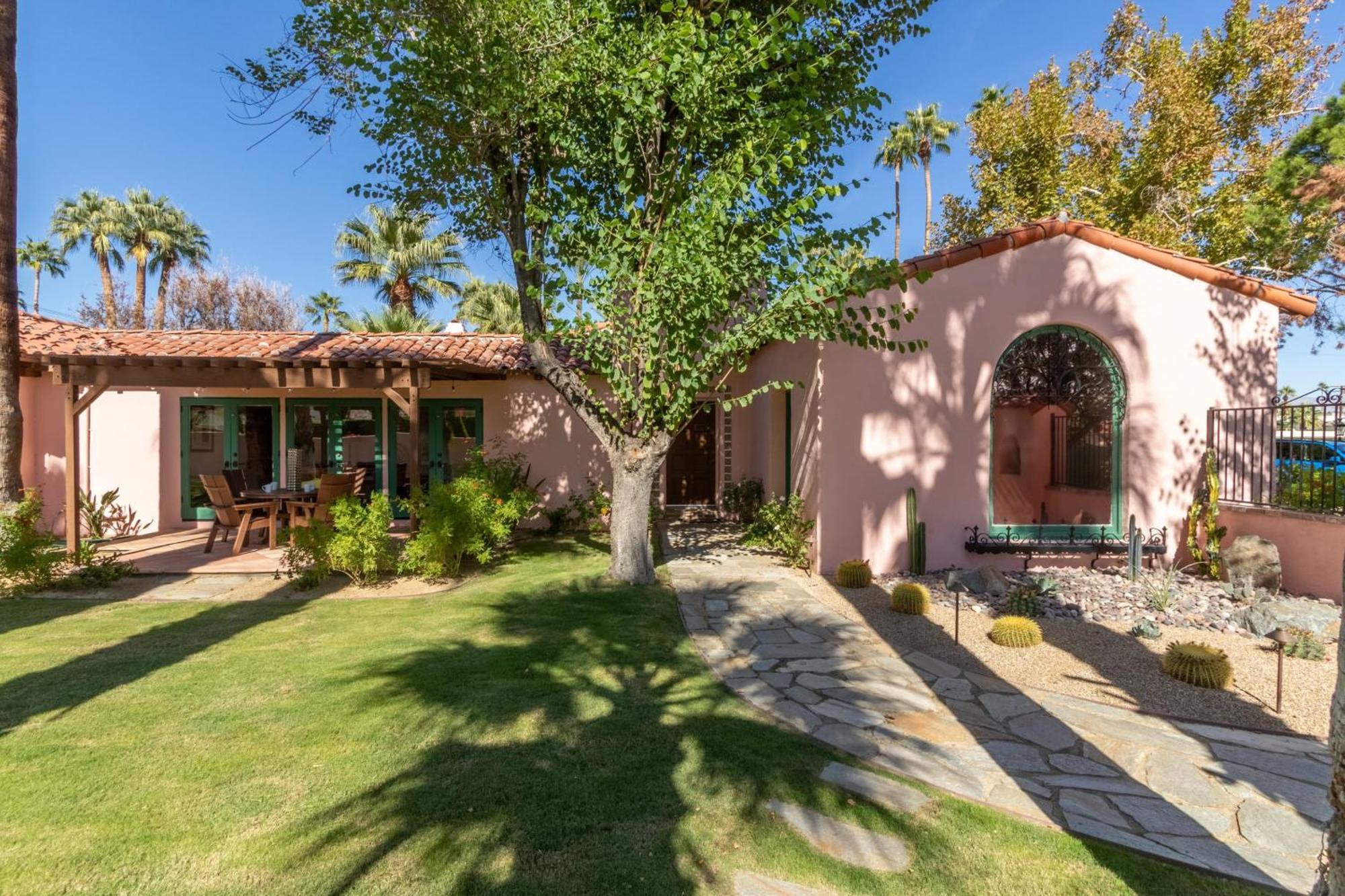 Casa Del Colibri' By Avantstay Luxe Estate W Pickle Ball Court パーム・スプリングス エクステリア 写真